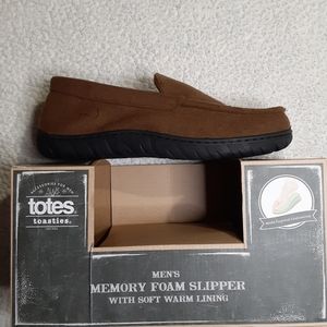 Totes Men's Moccasin House Shoes